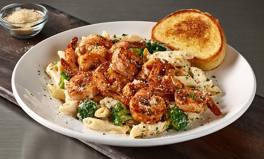 grilled shrimp alfredo cheddars